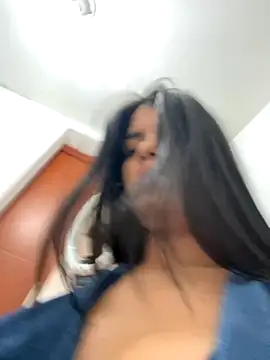 emma lopes online show from November 2025 12:53:02 AM