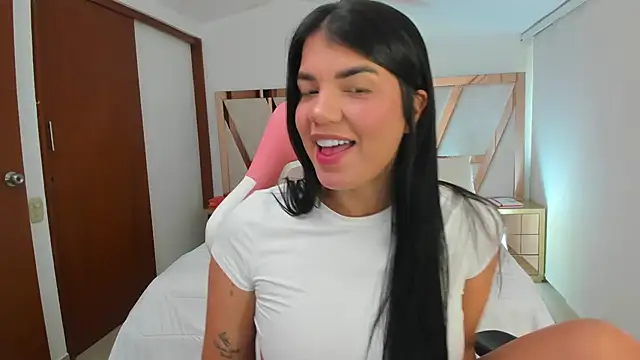 Snapshot of emma_lopes chatting on April 2026 10:00:02 PM emma lopes online show from April 2026 10:00:02 PM