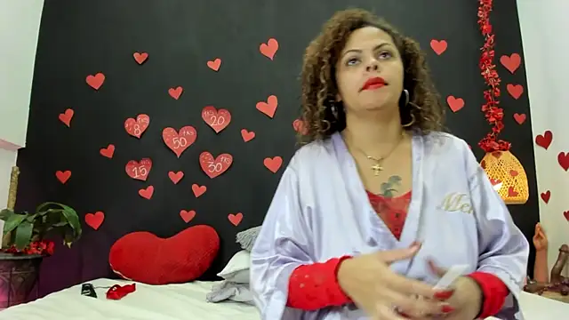 Luna smit08 online show from February 2026 09:45:01 PM