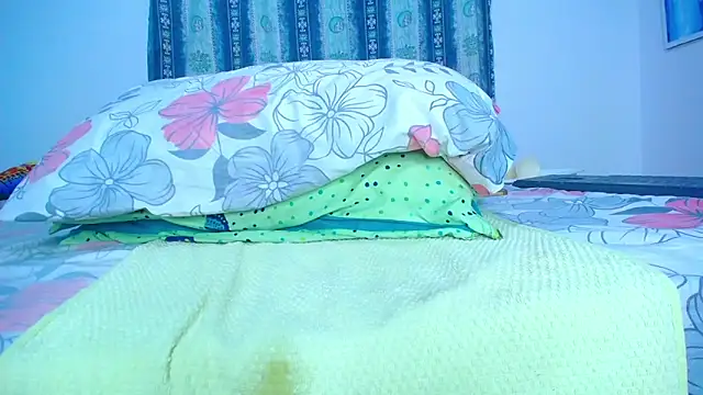 cristinapuerta- online show from December 2025 10:14:02 PM