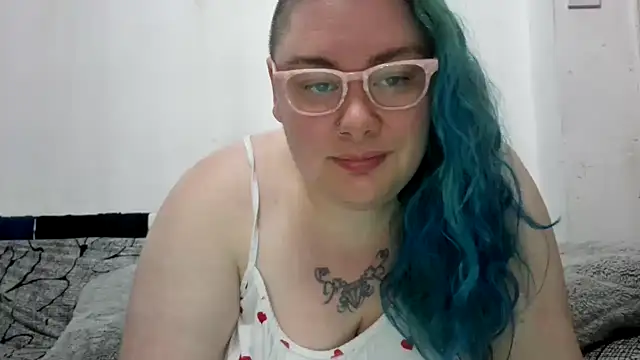 Bustycurves online show from May 2026 11:43:02 PM