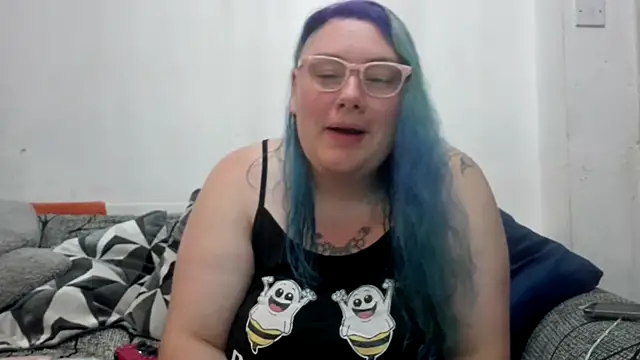 Bustycurves online show from August 2026 10:15:02 PM
