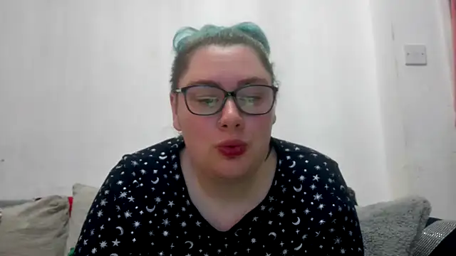Bustycurves online show from June 2026 09:57:02 PM