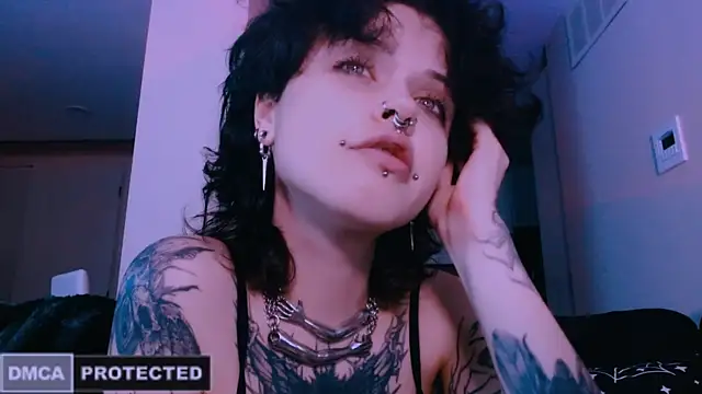 NaughtyLittleFox online show from February 2026 04:45:01 AM