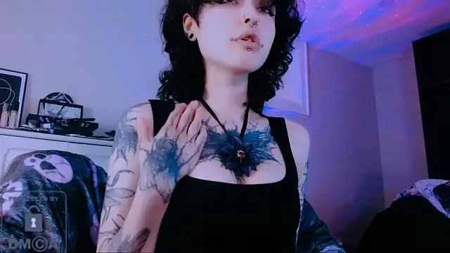 NaughtyLittleFox online show from June 2026 04:39:01 AM
