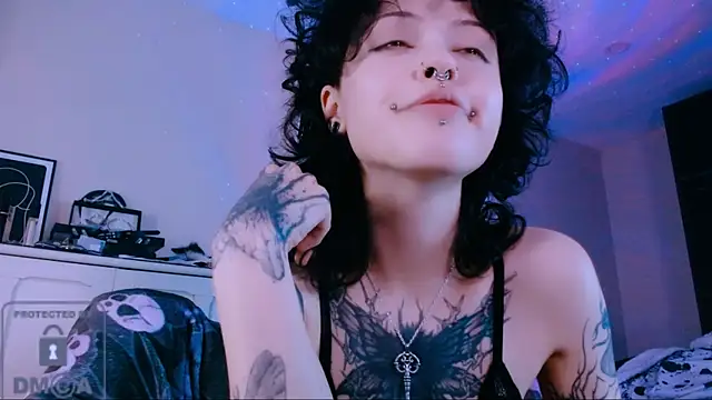 NaughtyLittleFox online show from June 2026 03:17:01 AM