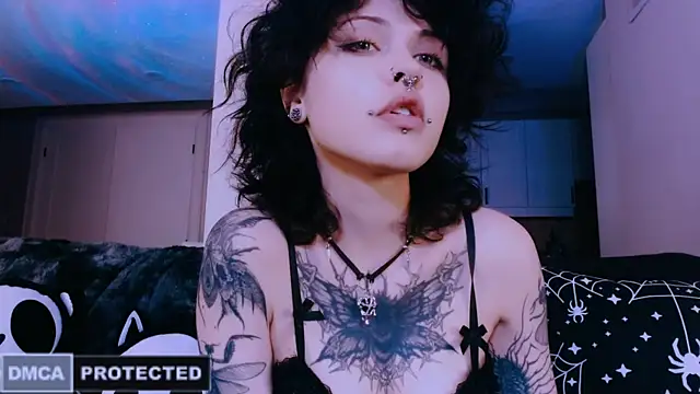 Snapshot of NaughtyLittleFox chatting on April 2026 05:47:02 AM NaughtyLittleFox online show from April 2026 05:47:02 AM