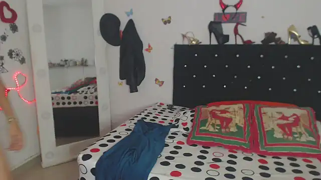 brigitht online show from December 2025 09:59:01 PM