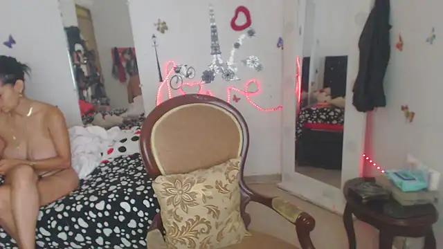 Snapshot of brigitht chatting on November 2025 03:48:01 PM brigitht online show from November 2025 03:48:01 PM