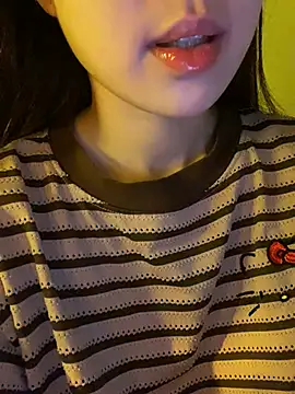 Snapshot of minmin2kk5 chatting on March 2026 03:34:01 AM minmin2kk5 online show from March 2026 03:34:01 AM