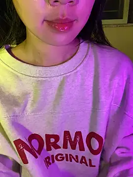 minmin2kk5 online show from December 2025 01:12:01 AM