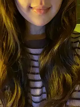 Snapshot of minmin2kk5 chatting on March 2026 03:17:01 PM minmin2kk5 online show from March 2026 03:17:01 PM