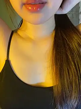 Snapshot of minmin2kk5 chatting on April 2026 02:04:02 AM minmin2kk5 online show from April 2026 02:04:02 AM