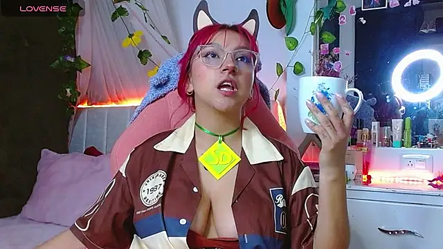 Littlerouse  online show from October 2025 02:43:01 AM