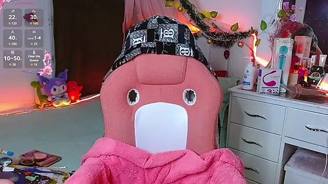 Littlerouse  online show from December 2025 11:29:01 PM