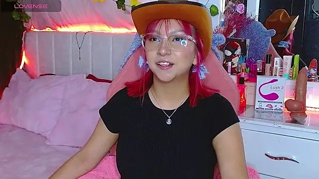 Littlerouse  online show from October 2025 03:40:01 AM