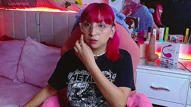 Littlerouse  online show from October 2025 11:16:02 PM
