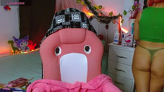 Littlerouse  online show from December 2025 10:54:01 PM