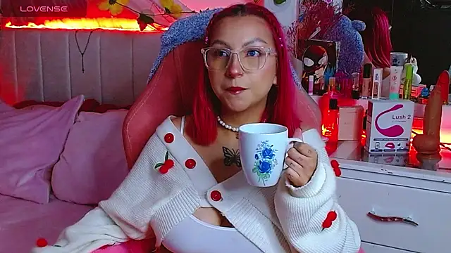 Littlerouse  online show from October 2025 11:49:01 PM