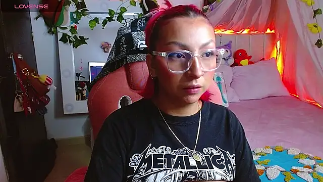 Littlerouse  online show from January 2026 07:56:02 AM