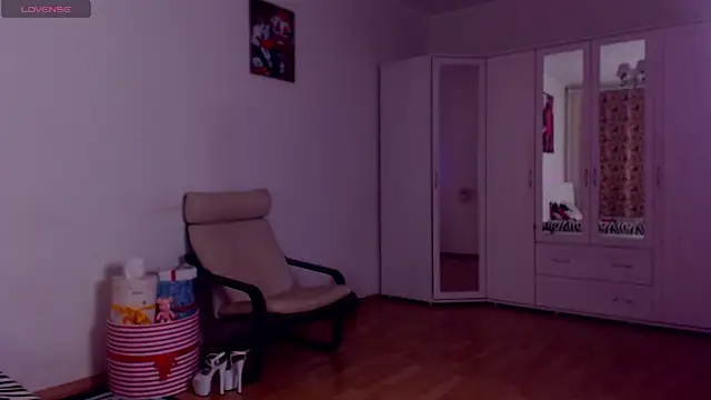 Sonja Stripper Ray online show from November 2025 09:35:01 AM