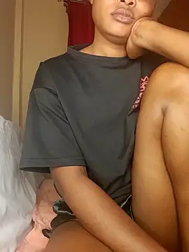 Snapshot of Freya_004 chatting on November 2025 12:49:02 PM Freya 004 online show from November 2025 12:49:02 PM