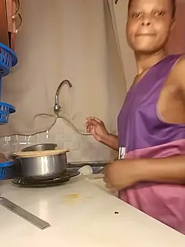 Snapshot of Freya_004 chatting on December 2025 09:52:01 AM Freya 004 online show from December 2025 09:52:01 AM