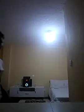 Snapshot of Freya_004 chatting on November 2025 07:30:01 AM Freya 004 online show from November 2025 07:30:01 AM