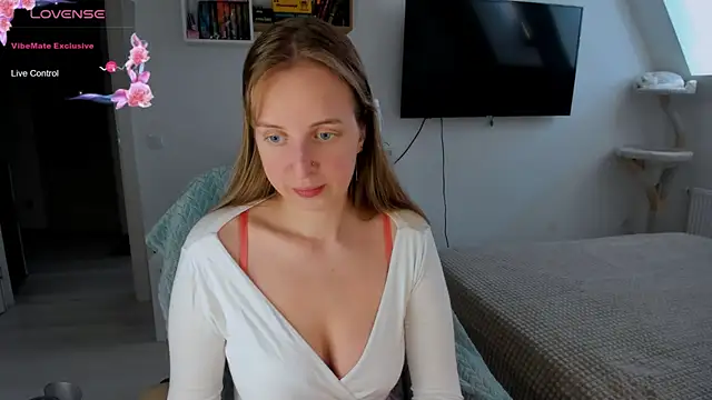 violet blue eyes online show from September 2025 01:10:02 PM