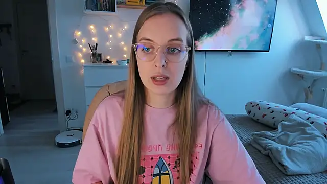 violet blue eyes online show from February 2026 11:06:01 AM