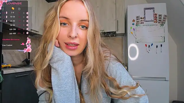 violet blue eyes online show from February 2025 01:22:02 PM