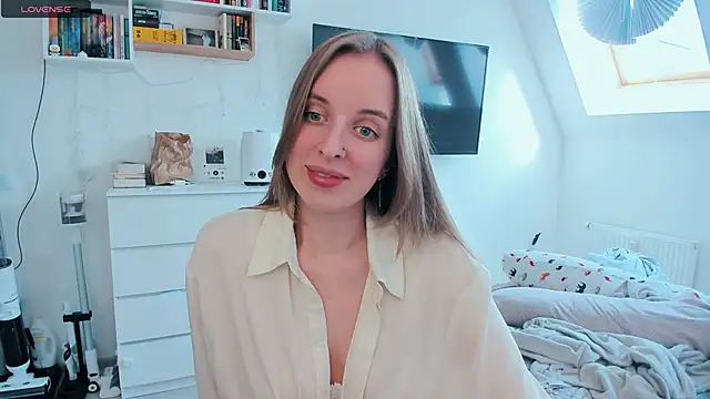 violet blue eyes online show from May 2026 01:25:01 PM