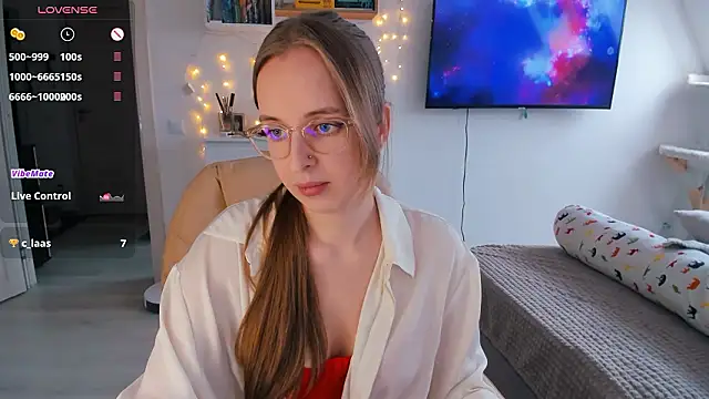 violet blue eyes online show from February 2026 11:28:01 AM