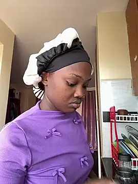 Queen Arnah254 online show from June 2026 01:23:02 PM