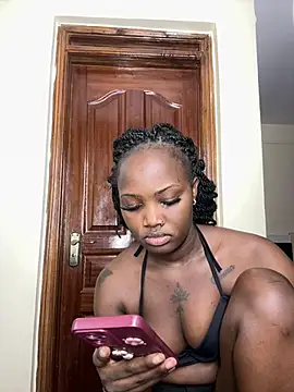 Queen Arnah254 online show from May 2026 01:17:02 PM