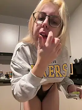 Livewithlucy online show from February 2026 07:06:02 AM