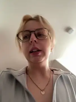 Livewithlucy online show from January 2026 10:53:02 AM