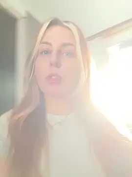 Snapshot of Livewithlucy chatting on March 2025 03:37:01 PM Livewithlucy online show from March 2025 03:37:01 PM