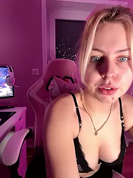 Livewithlucy online show from January 2026 03:04:02 PM