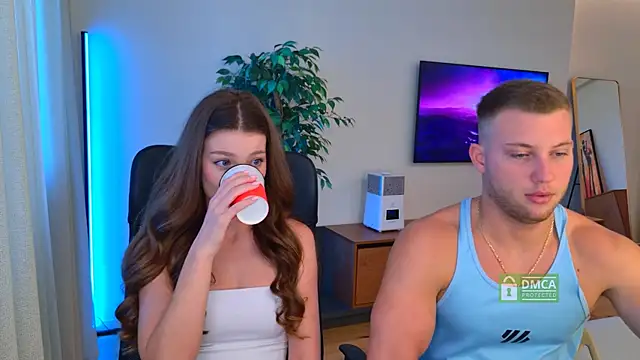 Snapshot of Jony_and_Jessica chatting on June 2026 04:45:01 AM Jony and Jessica online show from June 2026 04:45:01 AM