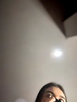 Snapshot of saracaball_ chatting on December 2025 01:26:02 AM saracaball online show from December 2025 01:26:02 AM