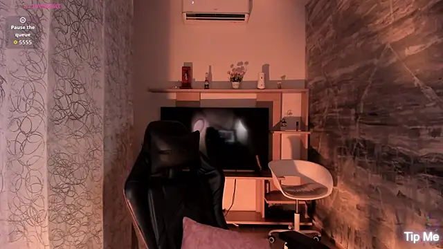 Snapshot of saracaball_ chatting on January 2026 04:38:02 AM saracaball online show from January 2026 04:38:02 AM