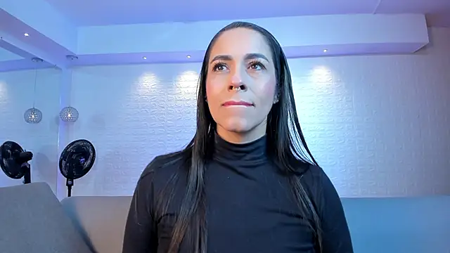 Snapshot of violet_scott chatting on October 2025 10:49:02 AM violet scott online show from October 2025 10:49:02 AM