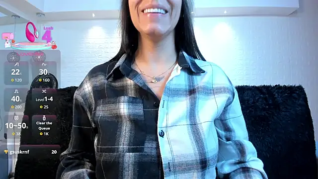 Snapshot of violet_scott chatting on October 2025 10:49:02 AM violet scott online show from October 2025 10:49:02 AM