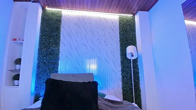 Snapshot of violet_scott chatting on September 2025 10:48:01 AM violet scott online show from September 2025 10:48:01 AM