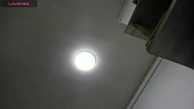 Cherllynn online show from November 2025 03:28:02 PM