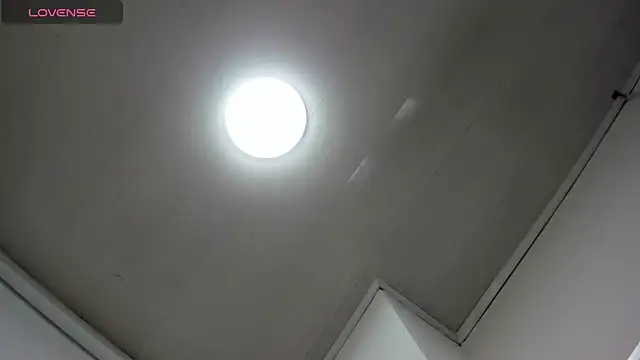 Cherllynn online show from November 2025 02:06:02 PM