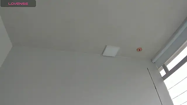 Cherllynn online show from November 2025 04:44:02 PM