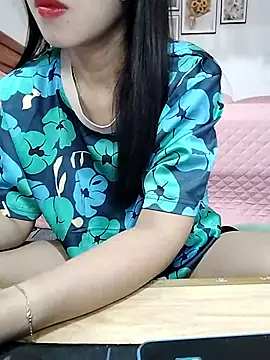 Snapshot of cream1299 chatting on October 2025 11:35:01 AM cream1299 online show from October 2025 11:35:01 AM