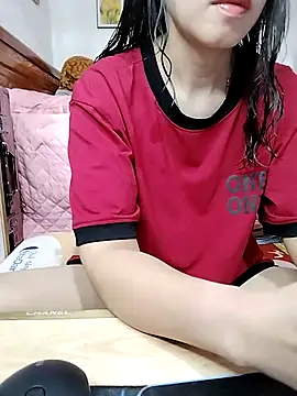 cream1299 online show from November 2025 11:59:02 AM